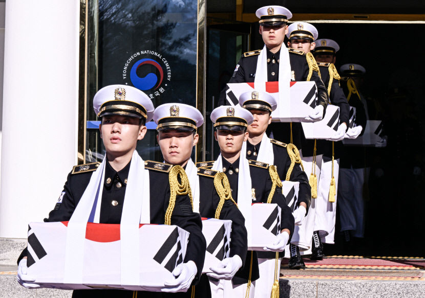[포토뉴스] 한국전쟁 낙동강 방어선 지킨 호국영령 합동영결식 엄수
