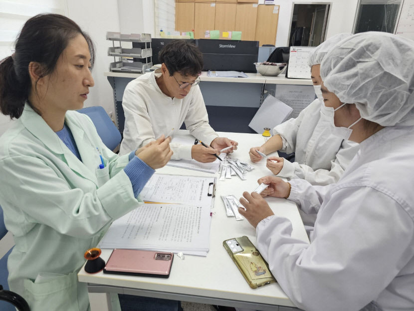 성주군 농산물가공지원센터, 못난이 참외로 건강한 가공식품 개발·생산…富農 돕는다