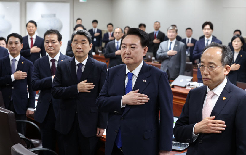 尹, 부산엑스포 결정 앞두고 팀코리아 종료 휘슬 울릴 때까지 뛸 것…정부전산망 대응 지시도