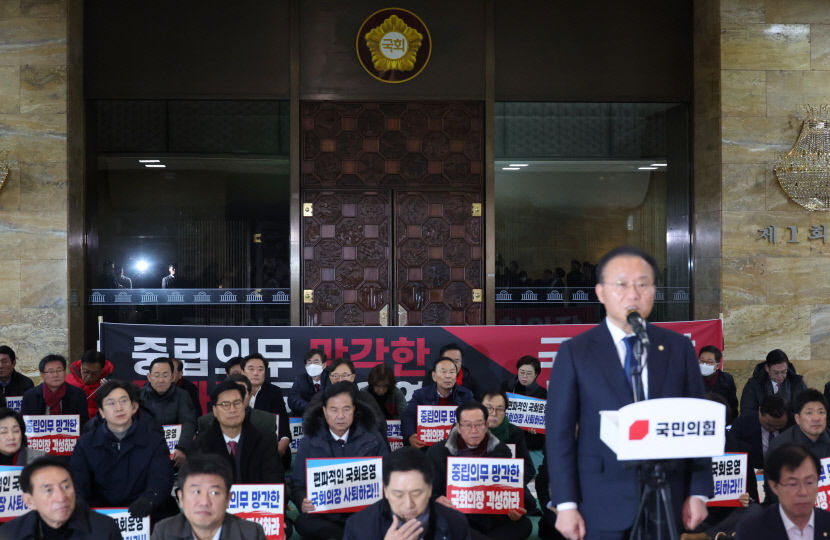 초유의 준예산 사태 오나 내년 예산안, 법정 처리 시한 넘겨