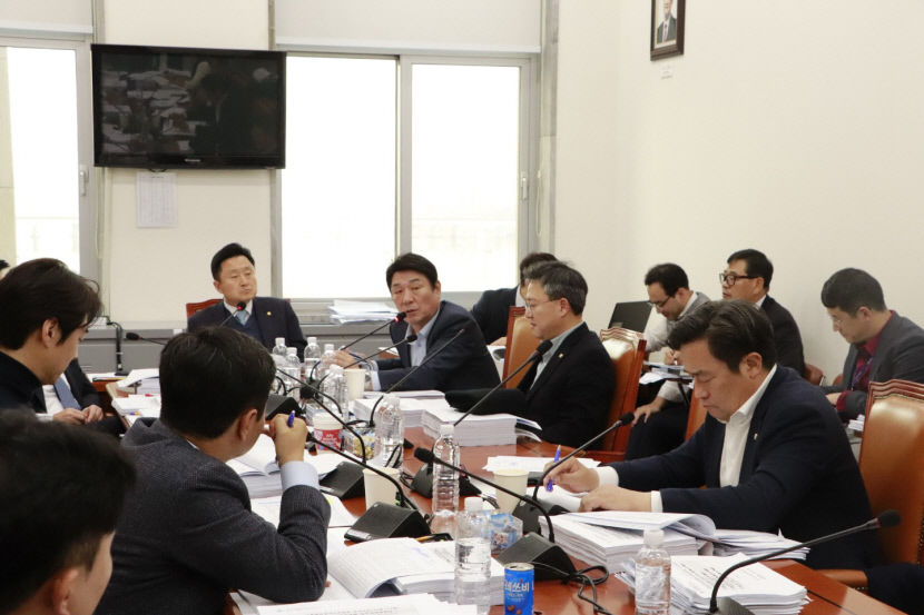 여당 의원이 더 문제 달빛철도 특별법 상임위 소위서 반대