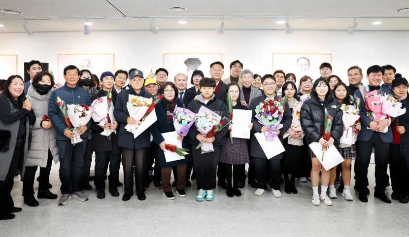 칠곡의 자랑은 사람… 칠곡사람들 사진전 개최