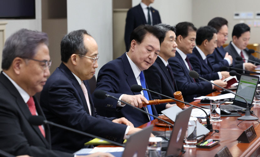 尹 방통위원장에 검사 출신 김홍일 지명…교육부·보훈부 차관도 교체