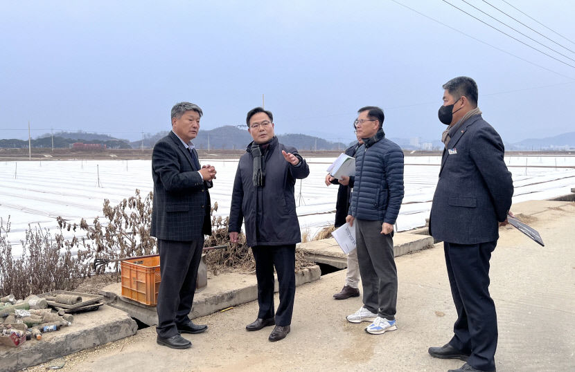 김학홍 경북도 행정부지사, 문경 혁신농업타운 현장점검