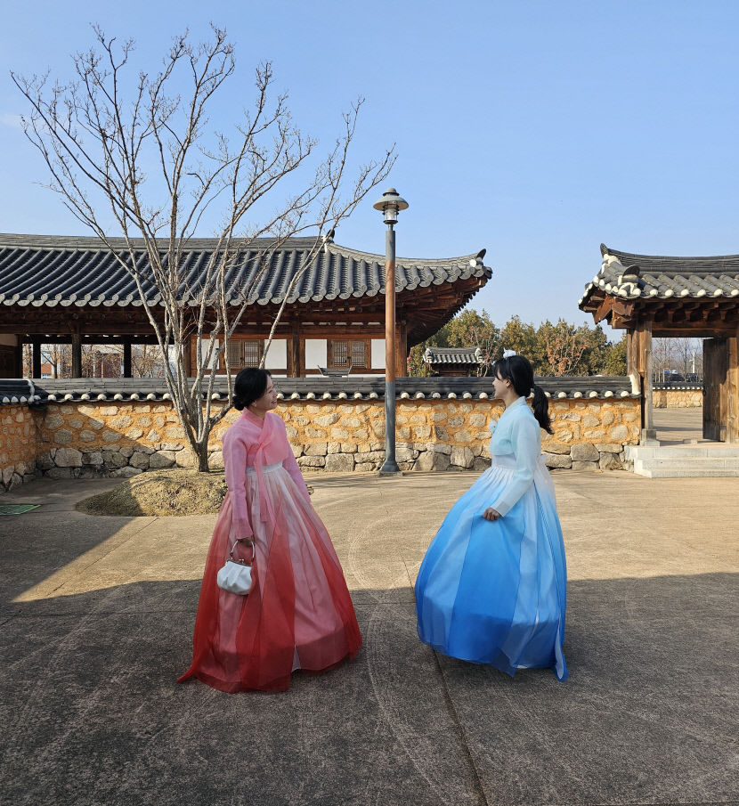 태평성대 경상감영공원 의복대여소 새롭게 단장