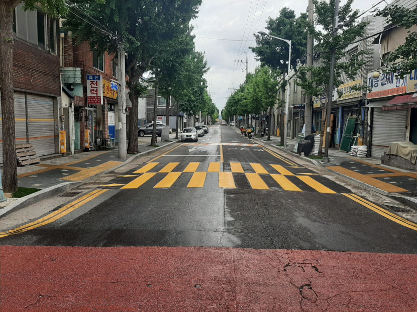 신호등·정지선에 횡단보도까지…노랑 물결 뒤덮인 대구 스쿨존