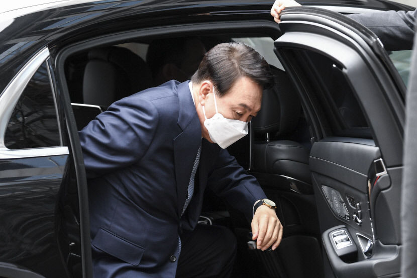 추미애 법무부 장관의 윤석열 검찰총장 정직 징계 취소…1심 뒤집혔다