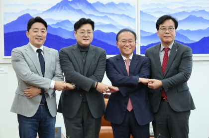 여야 예산안 처리 목표일 하루 전까지 협상 이어가…극적타결 이룰까
