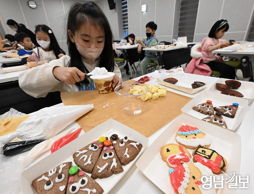 [포토뉴스] 성탄절 기다리며 루돌프 쿠키 만들어요