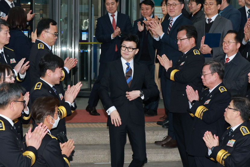 한동훈 추대한 與 내년 총선 이끌 막중한 책임