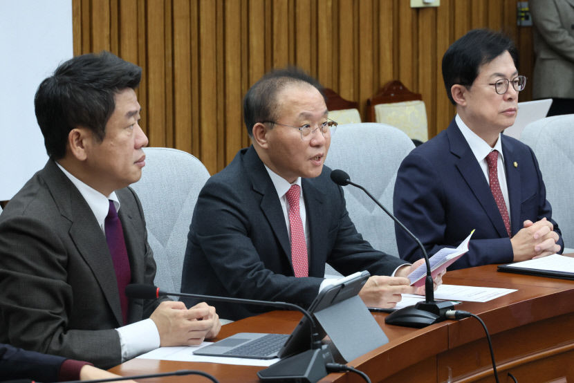 與 한동훈 비대위에 기대…탈진영·탈팬덤 정치 열 것