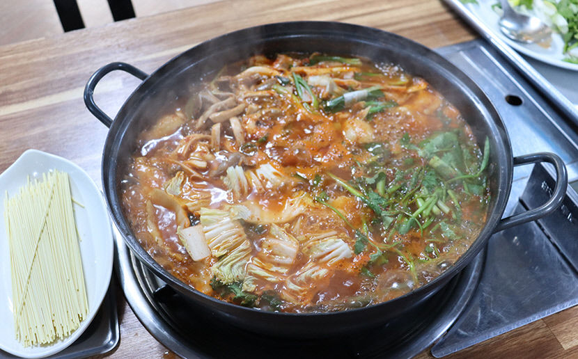 [예천 가볼만한 곳] 끌리는 국물 맛…경북 예천군 맛집 대흥민물매운탕