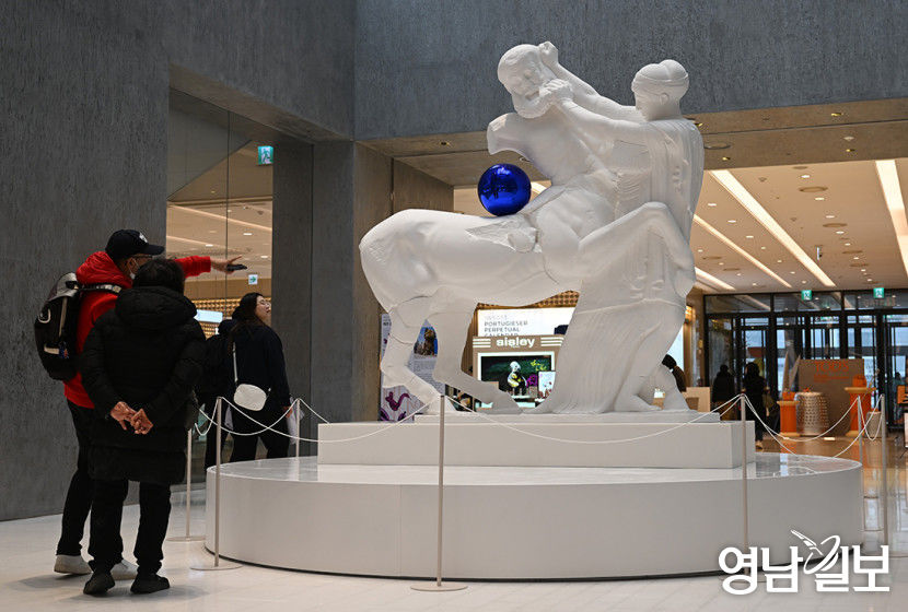 [포토뉴스] 전 세계 단 세 작품뿐