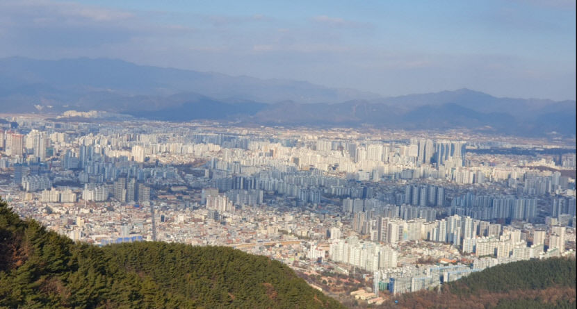 대구경북건설사 1만개 공사부담 커져…올 상반기 건설노동자 하루평균임금 27만원 6%↑ 
