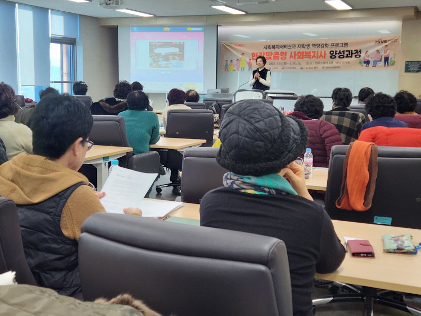 [인재가 지역을 바꾼다] 노인 일자리 트렌드로 민간형이 뜬다