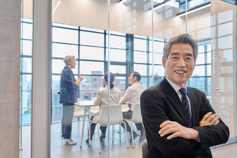 [인재가 지역을 바꾼다] 우수 노동력 뉴실버 인재 육성하자