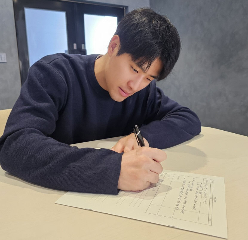 삼성 라이온즈, 강한울과 1+1년 최대 3억원에 FA 계약…내부 FA 계약 모두 마무리