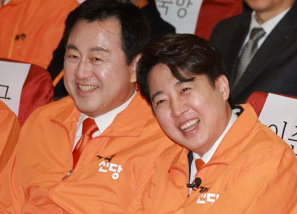 이준석 尹-韓 갈등은 약속대련…1차전은 한동훈 우세승