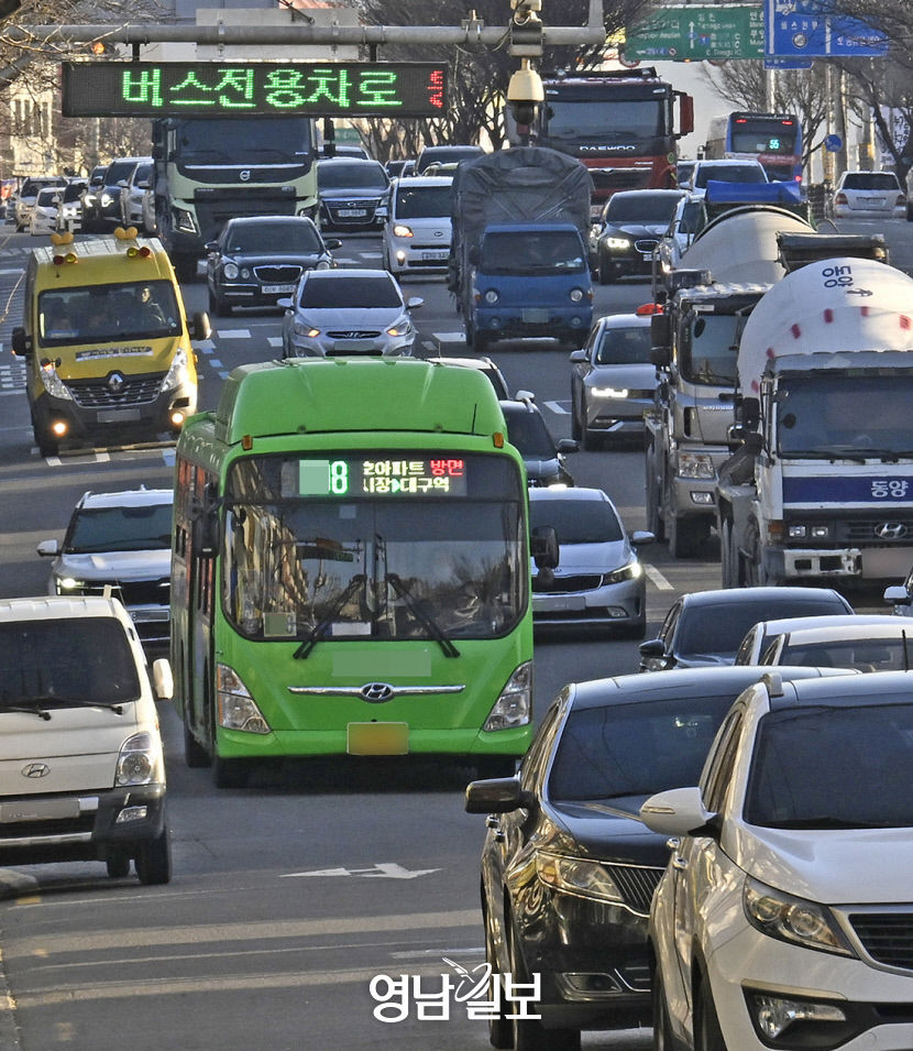 대구 버스전용차로 승용차에 점령 제 기능 못한다