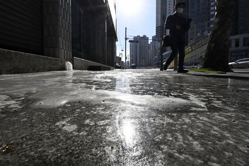 2024012601000829900033581