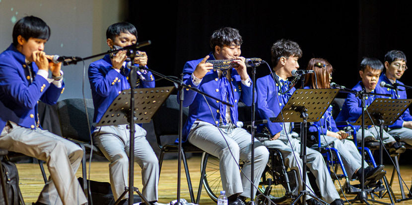 대구가톨릭대 DCU 맑은소리하모니카앙상블 우즈벡서 공연…현지 언론 주목