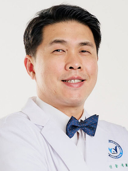 [전문의에게 듣는다] 경추간판 탈출증…팔 아프고 손끝 저린 게 목 디스크 때문이라고?