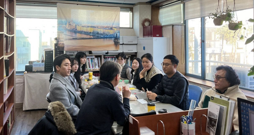 [동네뉴스] 시각장애인을 위한 대구점자도서관의 문화강좌 인기