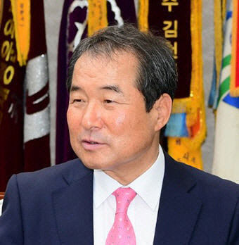 김충섭 김천시장, 1심서 징역 2년·집유 3년 당선무효형 선고