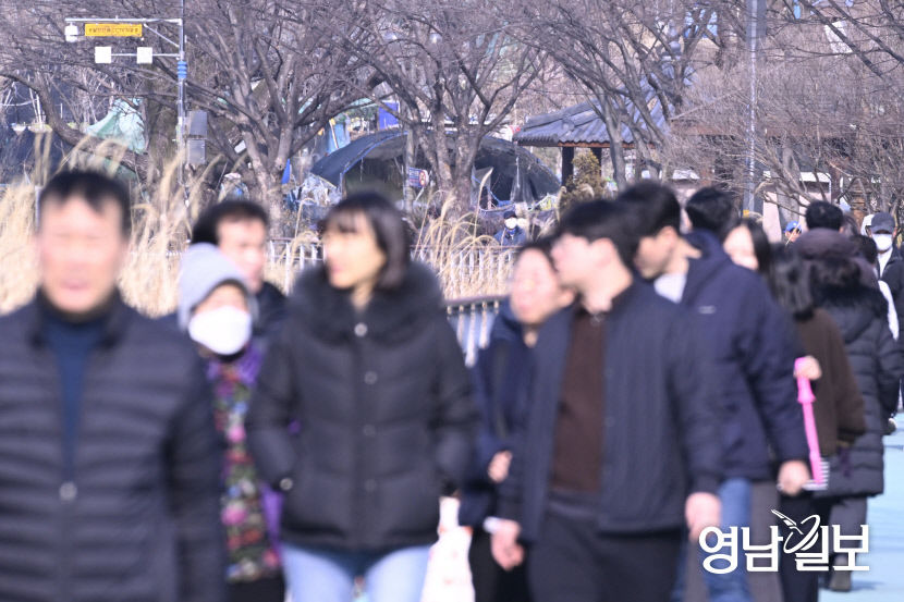 [포토뉴스] 나들이객들로 북적이는 월광수변공원