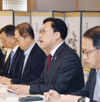 정부, 300억 투입해 농·축·수산물 최대 50% 할인
