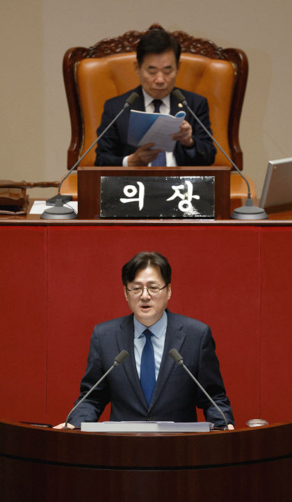 홍익표, 윤 정부 민주주의 후퇴 경제 민생 파탄 직전