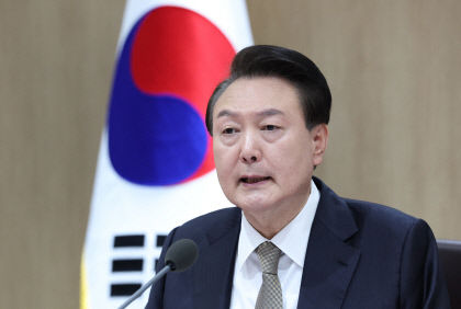 尹 전공의·의대생, 국민 볼모로 집단행동 안돼…의료개혁 당위성 강조
