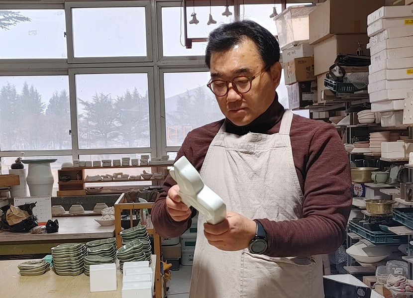 말 고장 영천 土馬로 알려요 …이규철 작가 문화밀알 역할