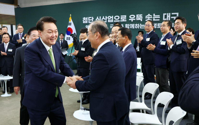 [속보] 尹, 洪시장 물문제 건의에 잘 알고있어…적극적 대처