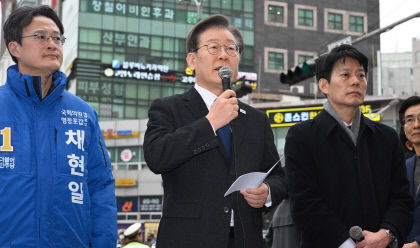 한동훈 vs 이재명 총선 유세전서 충돌…상대 약점 파고들며 여론전