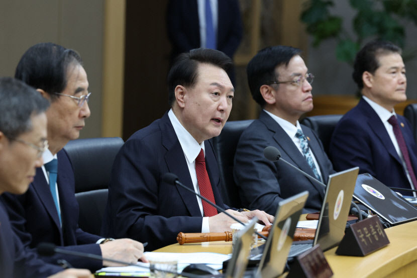 尹대통령 의사 불법행동 엄중대응…비상진료체계 강화 강조