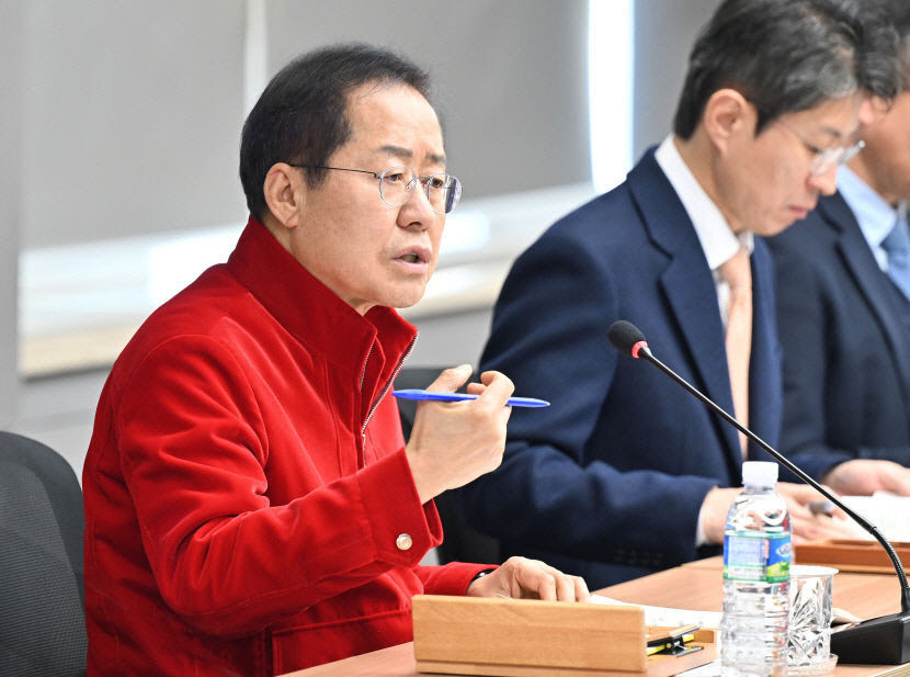 홍준표, 박정희 기념사업 추진 의지…외눈 말고 두 눈으로 세상 보라