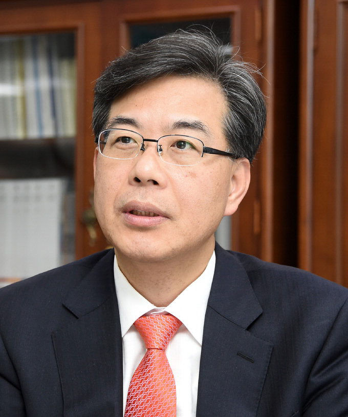 기재부 출신 TK 현역 의원들의 엇갈린 명암