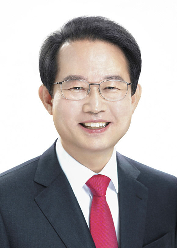 기재부 출신 TK 현역 의원들의 엇갈린 명암
