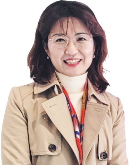 [갤러리에서]  물결인 듯 바람인 듯…고요하게 춤추는 생명의 결