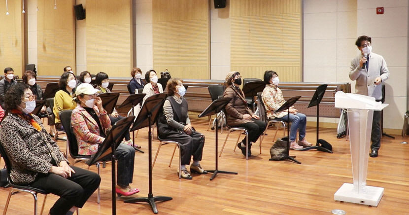 [백세청춘 시니어 특집] 청송군, 무료 대중교통-일자리 사업 선도…활기차고 건강한 노후생활 이바지