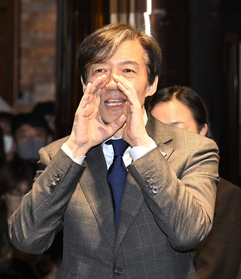[속보] 조국, 비례대표 2번 선정…조국혁신당 1번은 박은정