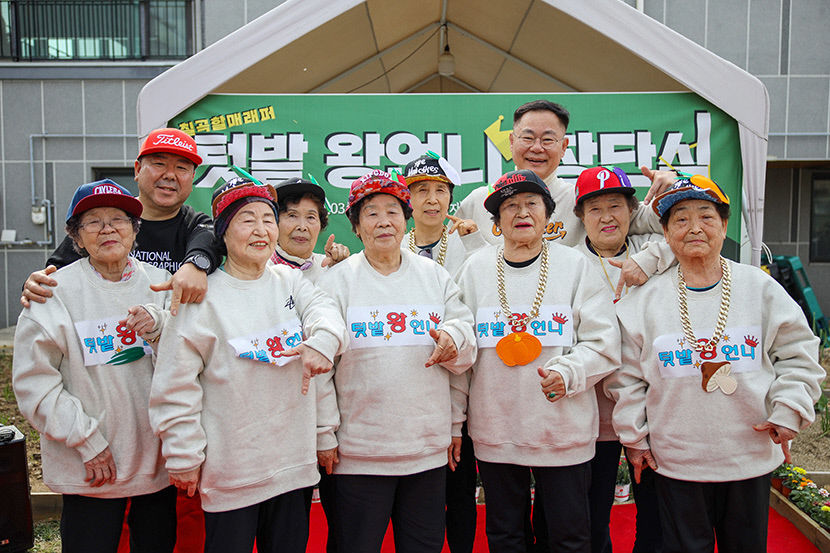 텃밭 출신 왕언니들 칠곡할매래퍼로 뭉쳤다
