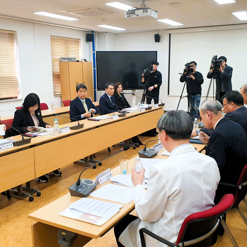 [포토뉴스] 의대 운영대학 간담회 경북대 의대 찾은 이주호 교육부 장관