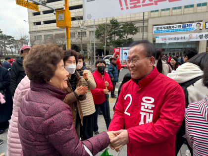 與원내대표 윤재옥 바쁘다 바빠…본인 선거는 물론 타 지역 지원·대야공세·선거실무까지