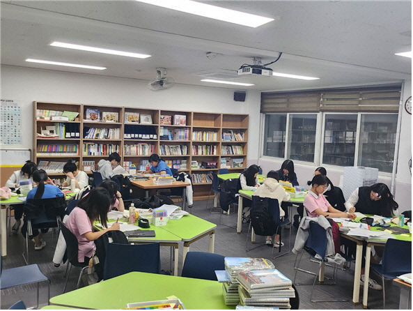 대구 경일여중 야간 자기주도 학습…학생·학부모들에 인기 짱