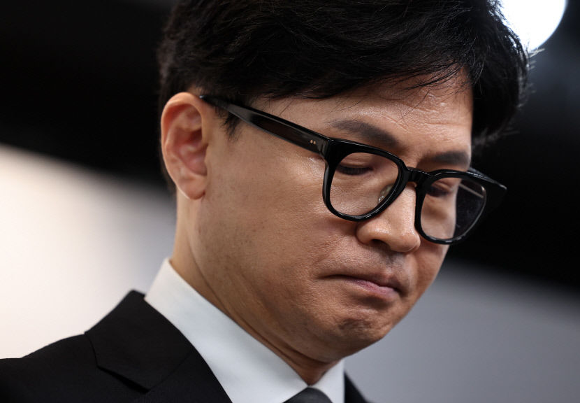 한동훈, 국민의힘 비대위원장 사퇴…국민 뜻 준엄히 받아들이고 깊이 반성