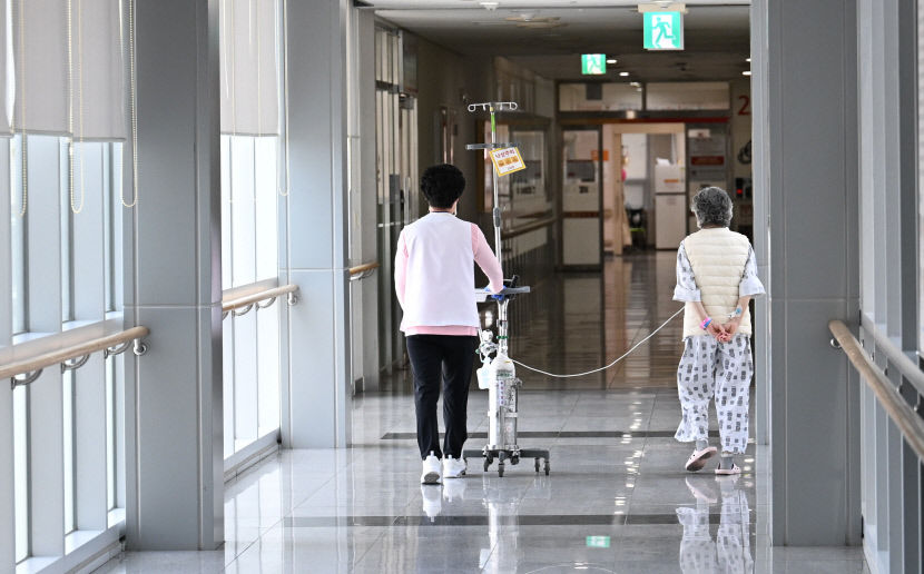 [속보] 전공의들 복지차관 경질 전까지 병원에 돌아가지 않을 것