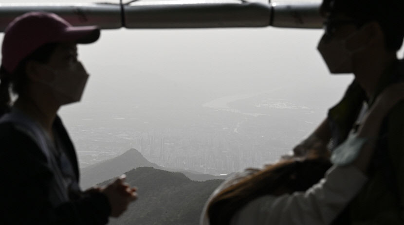 18일 대구경북 황사 영향 계속…오전 9시 기준 미세먼지 나쁨 수준