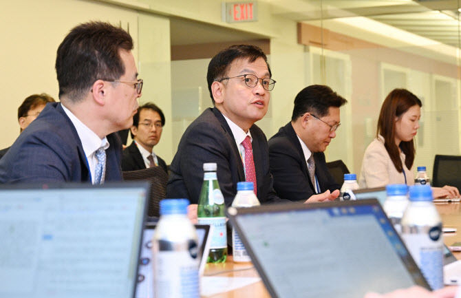최상목 부총리, 내년 예산 원점 재검토…공공요금 인상은 보수적